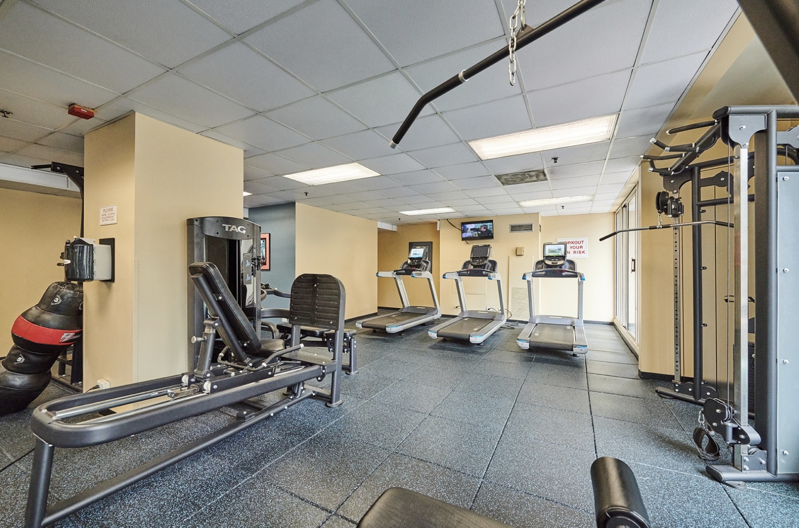 200 N Dearborn Street Unit: 3402