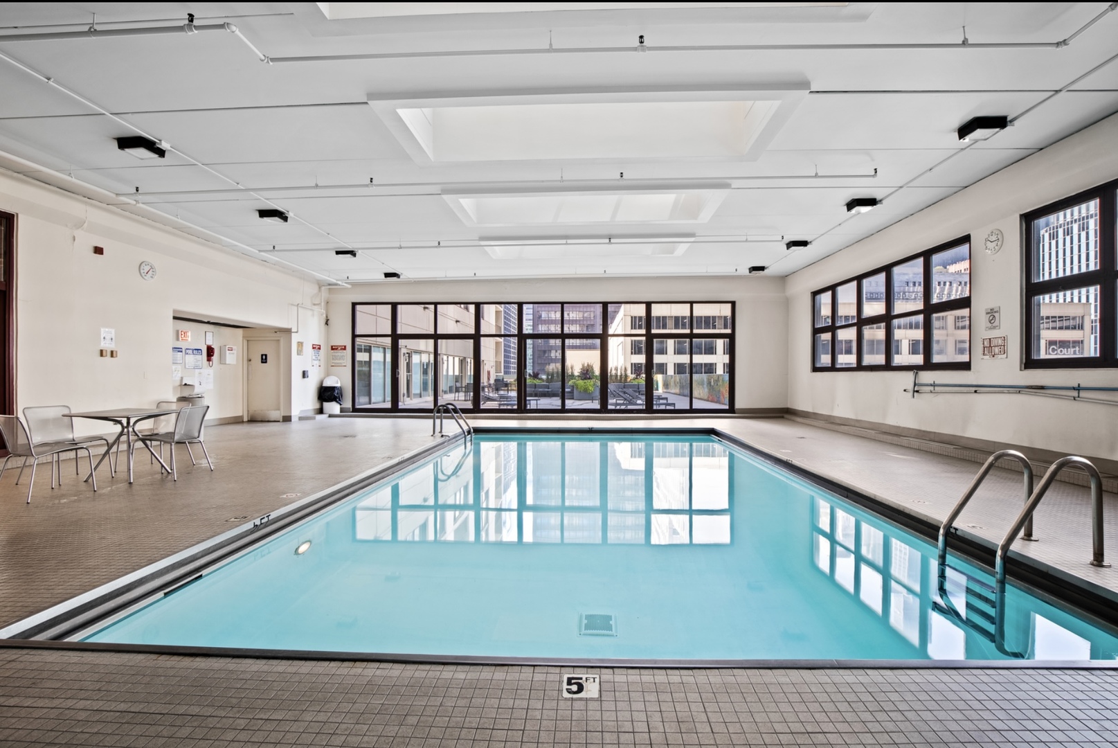 200 N Dearborn Street Unit: 3402