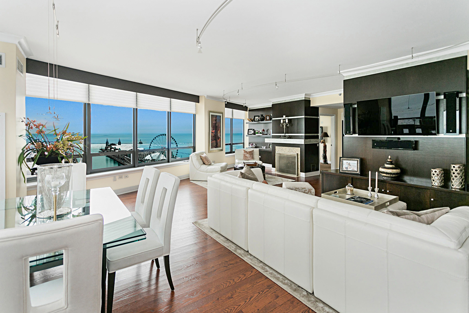 600 N LAKE SHORE Drive Unit: 2105
