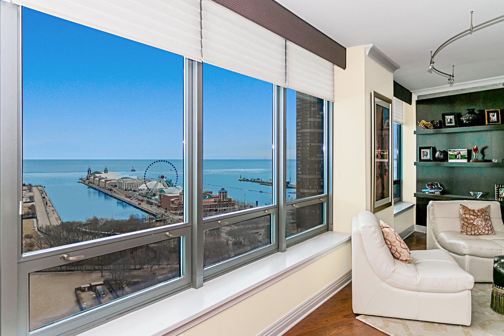 600 N LAKE SHORE Drive Unit: 2105