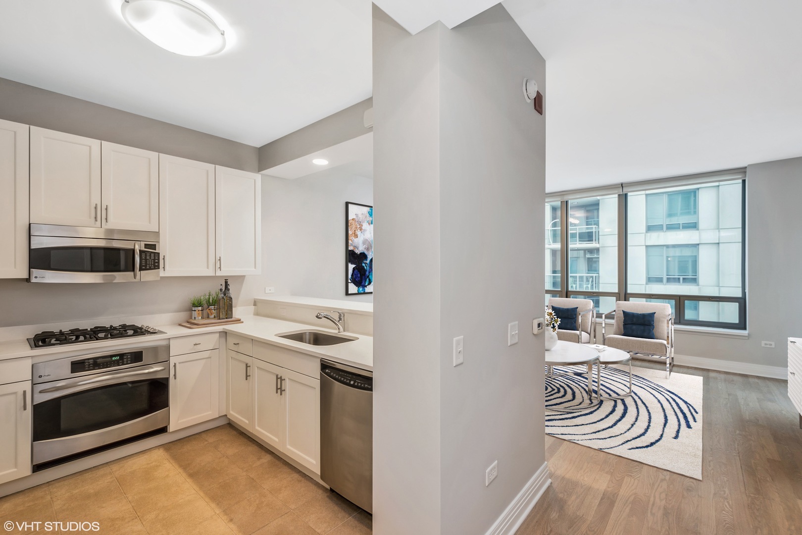 600 N Lake Shore Drive Unit: 2610
