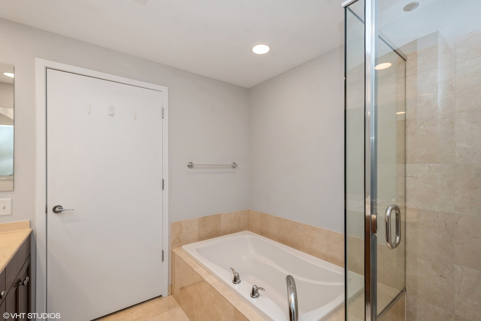 600 N Lake Shore Drive Unit: 2610