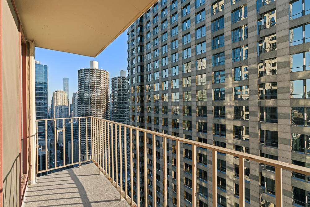 200 N Dearborn Street Unit: 4306