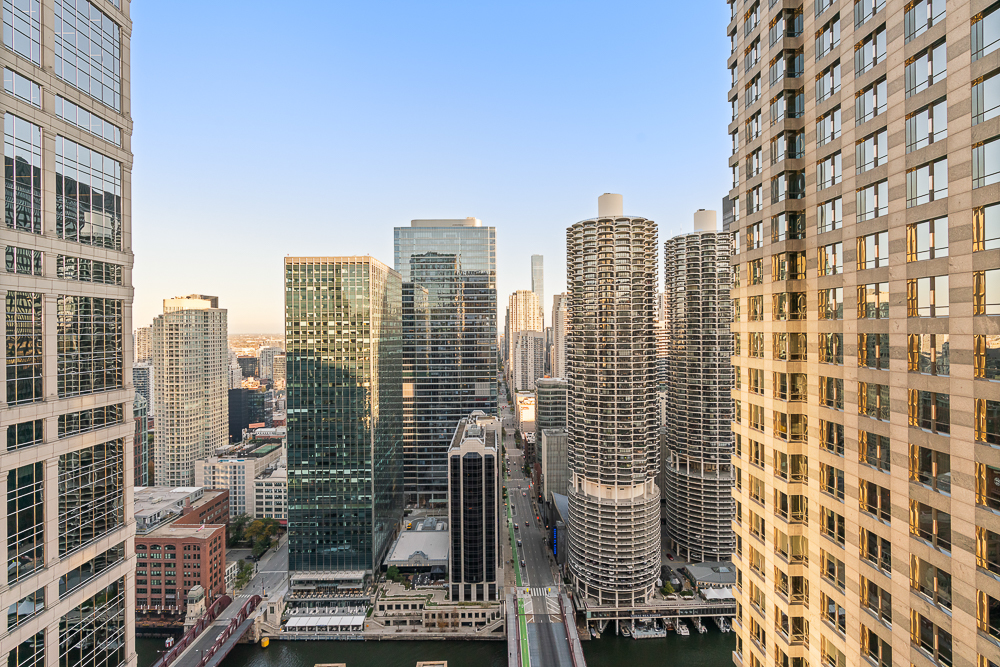 200 N Dearborn Street Unit: 4306