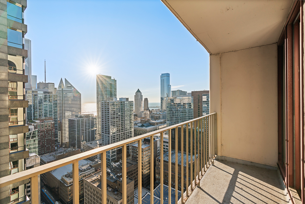 200 N Dearborn Street Unit: 4306