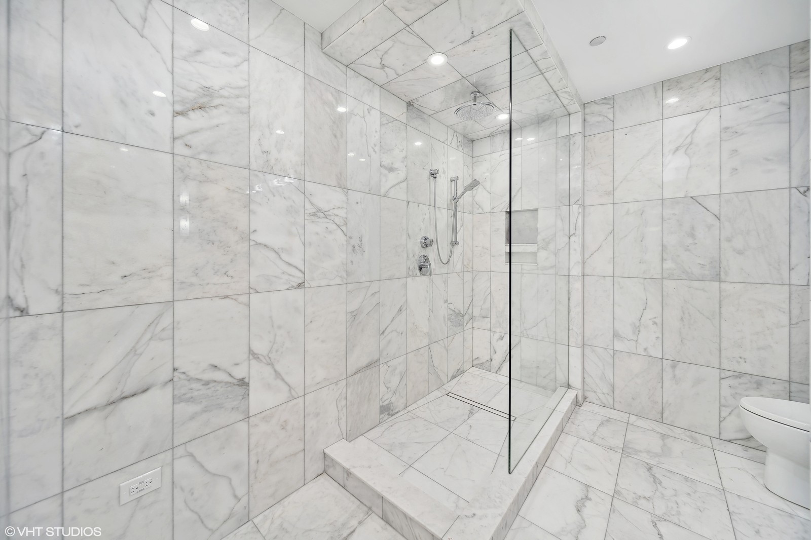 600 N LAKE SHORE Drive Unit: 1511