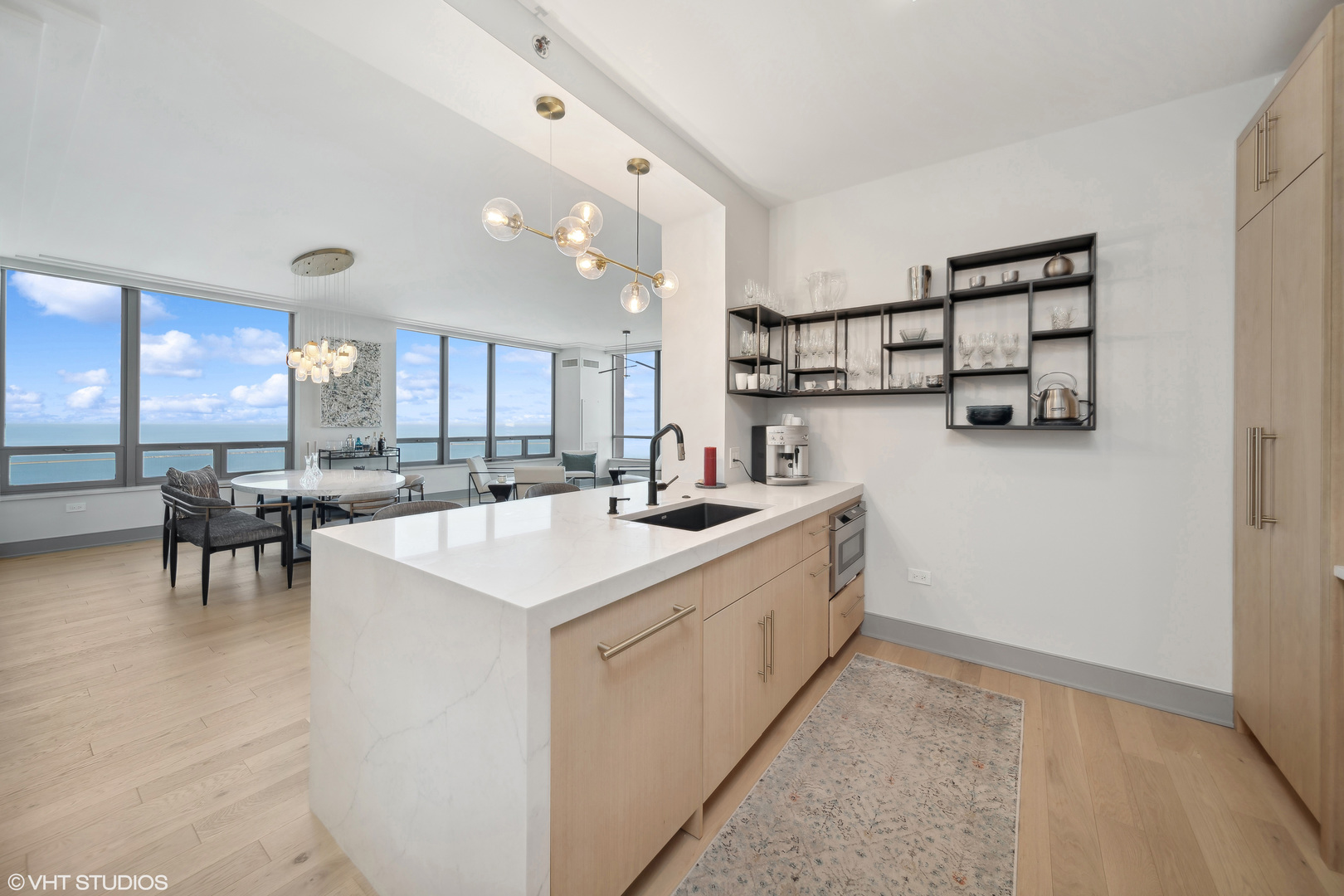 600 N LAKE SHORE Drive Unit: 1511
