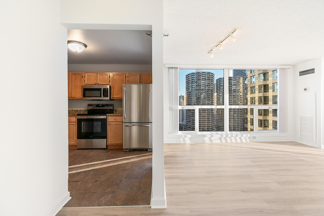 200 N Dearborn Street Unit: 4306