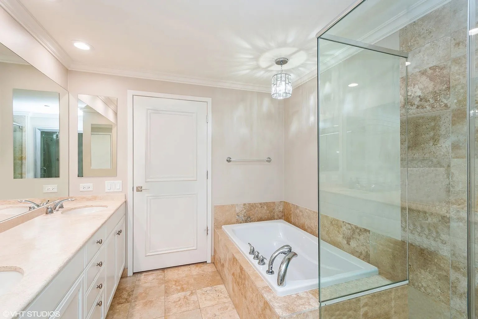 600 N Lake Shore Drive Unit: 1212