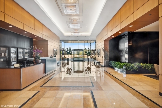 600 N LAKE SHORE Drive Unit: 3201