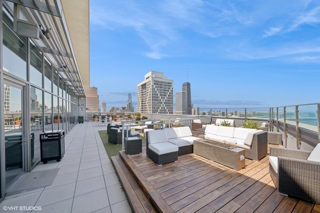 600 N LAKE SHORE Drive Unit: 3201