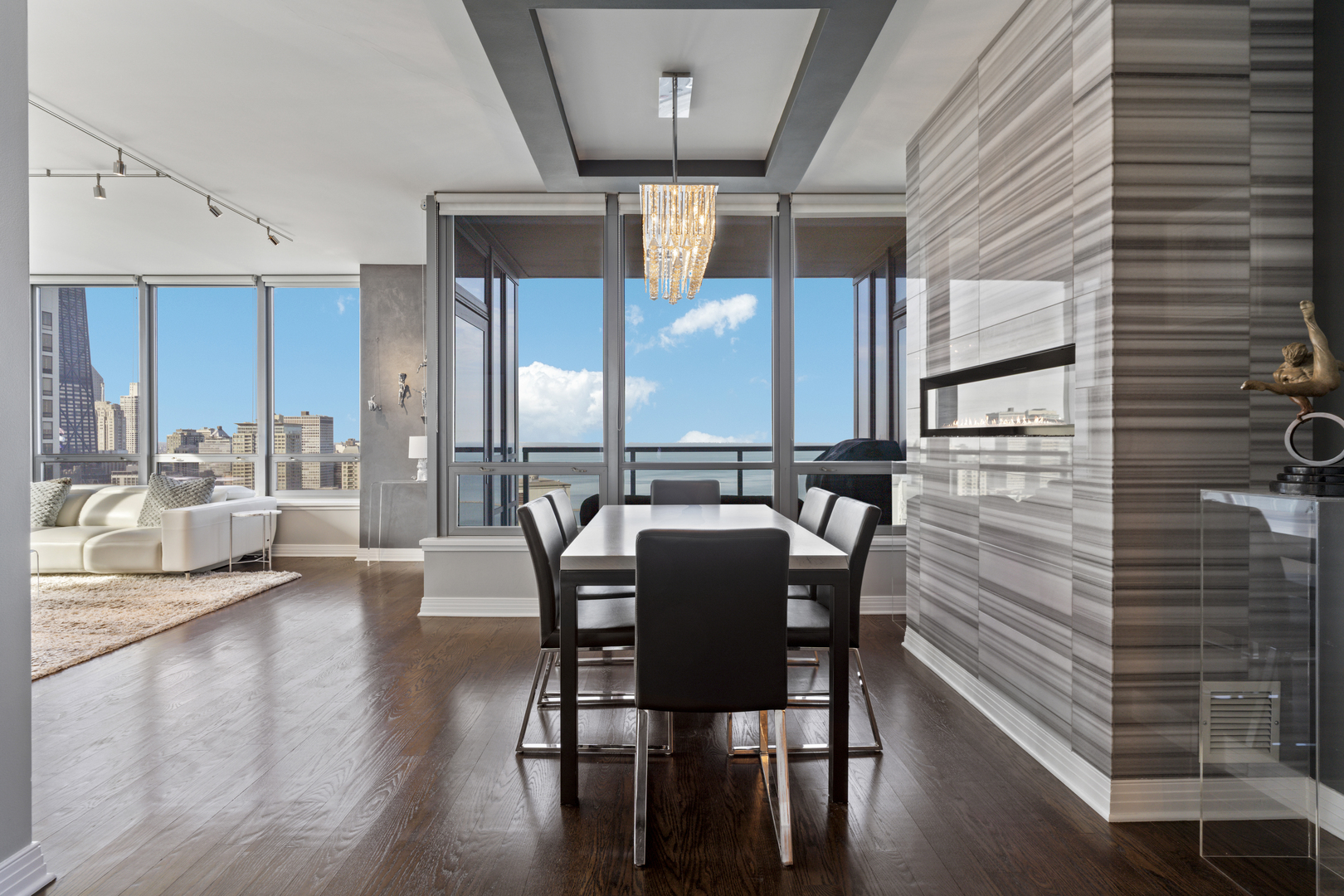 600 N LAKE SHORE Drive Unit: 3201