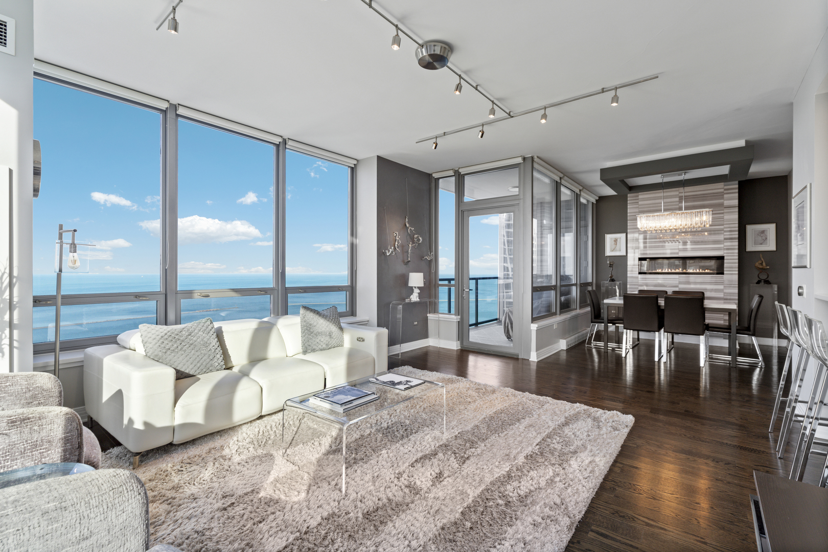 600 N LAKE SHORE Drive Unit: 3201