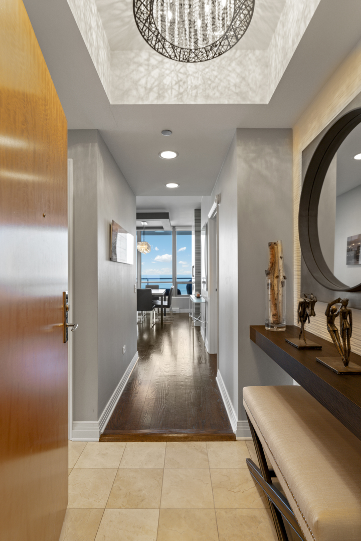 600 N LAKE SHORE Drive Unit: 3201