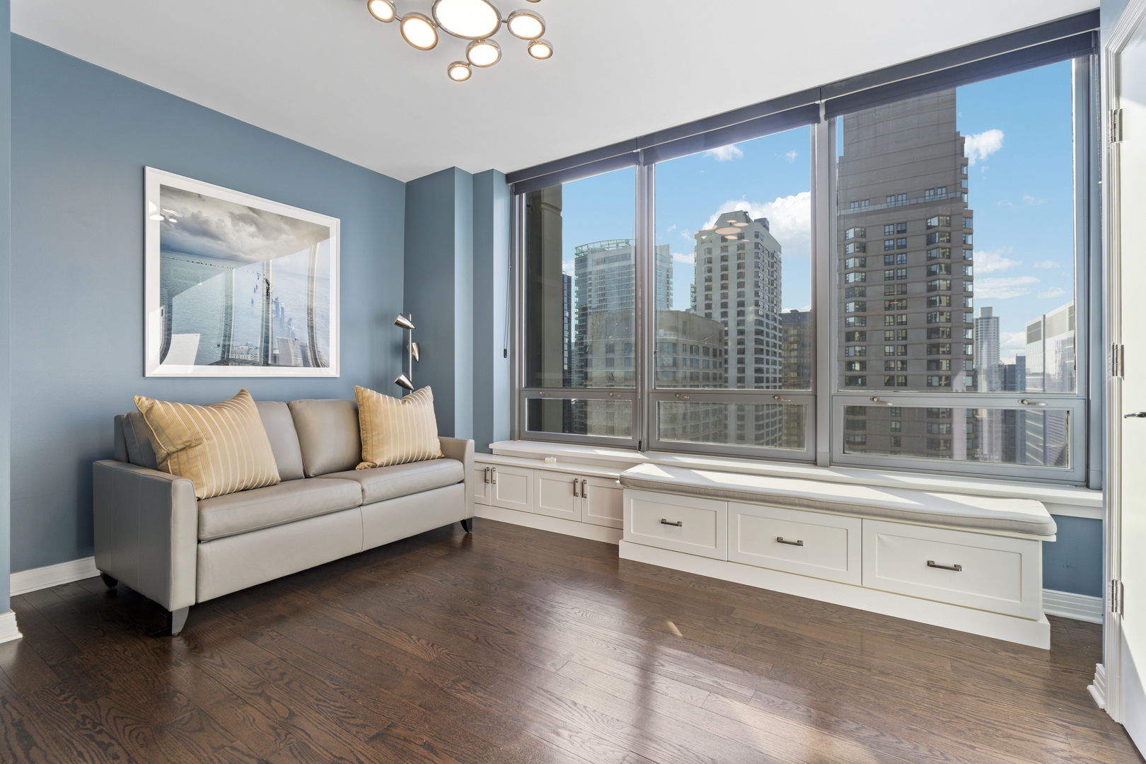 600 N LAKE SHORE Drive Unit: 3201