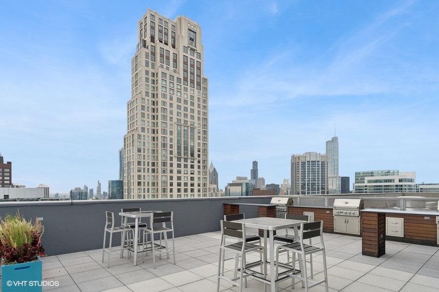 600 N LAKE SHORE Drive Unit: 1505