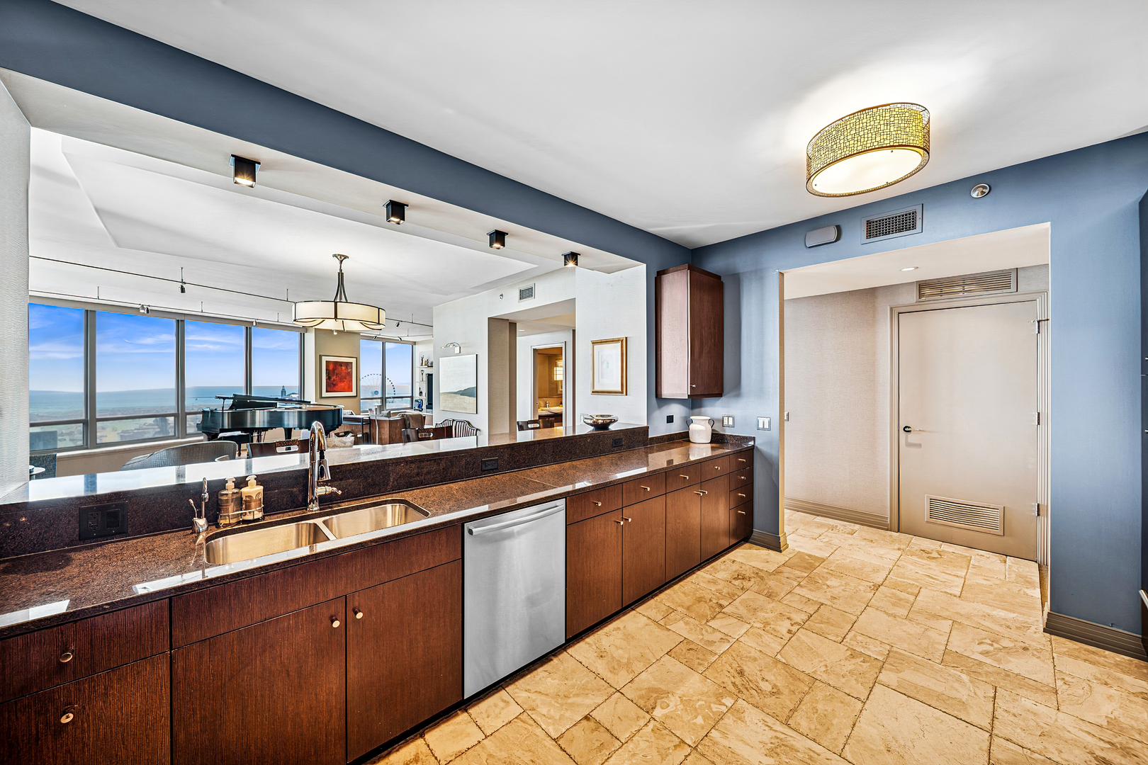 600 N LAKE SHORE Drive Unit: 1505