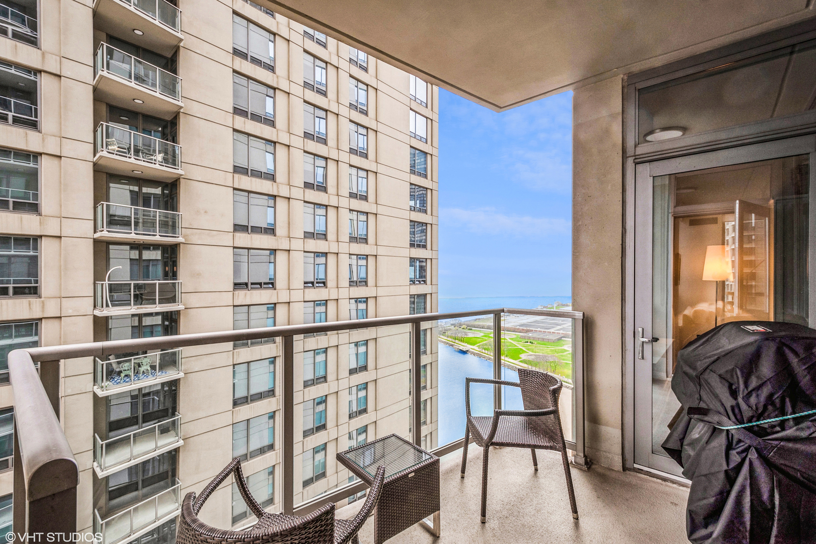600 N Lake Shore Drive Unit: 2709