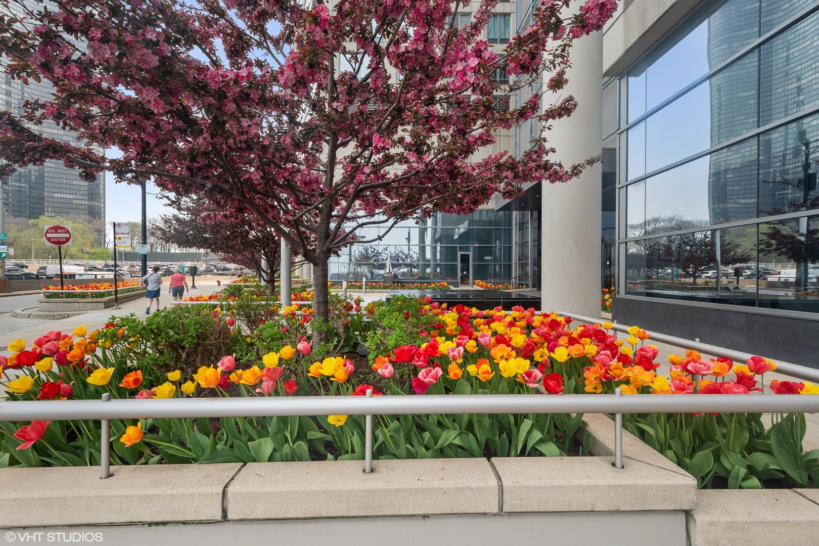 600 N Lake Shore Drive Unit: 2709