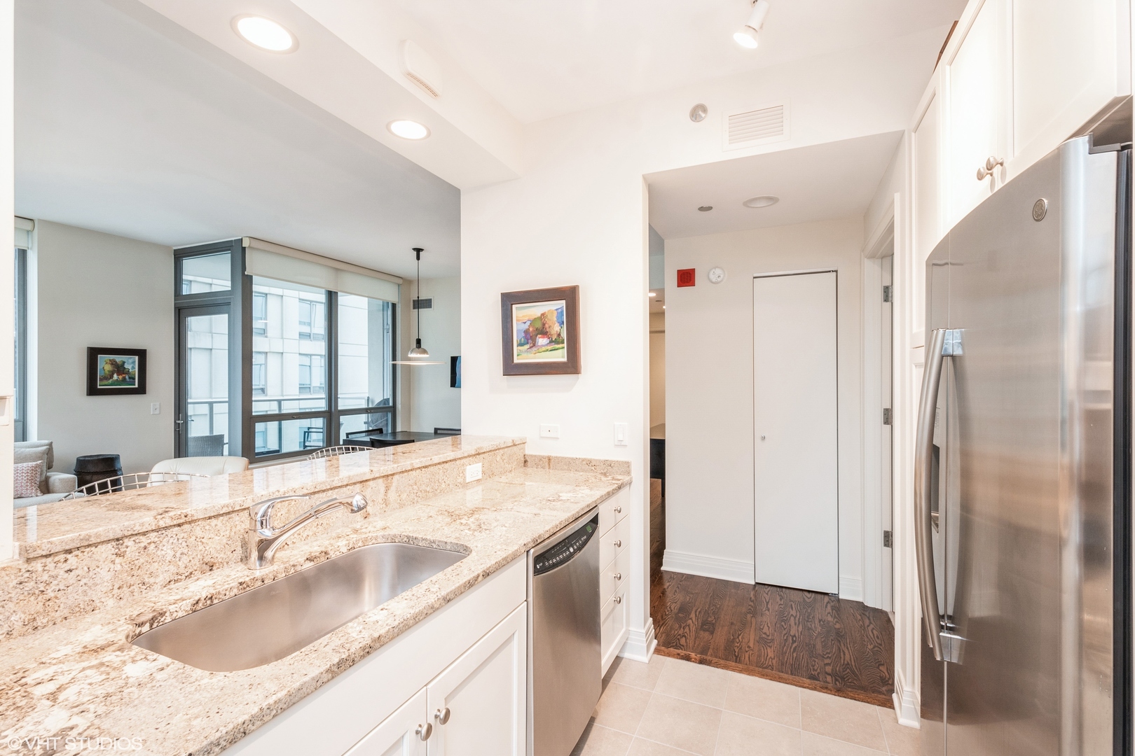 600 N Lake Shore Drive Unit: 2709