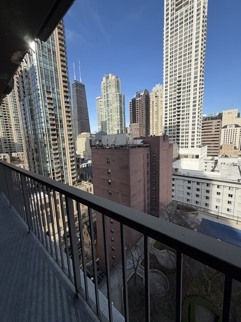 10 E ONTARIO Street Unit: 1701