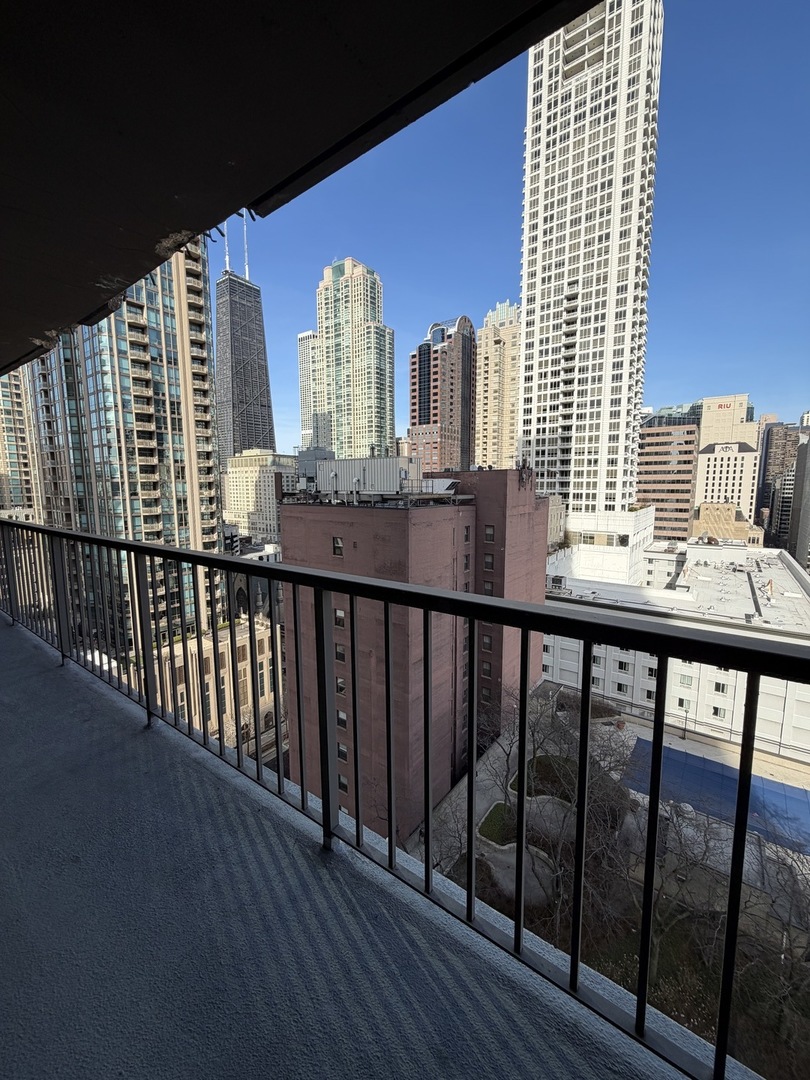 10 E ONTARIO Street Unit: 1701