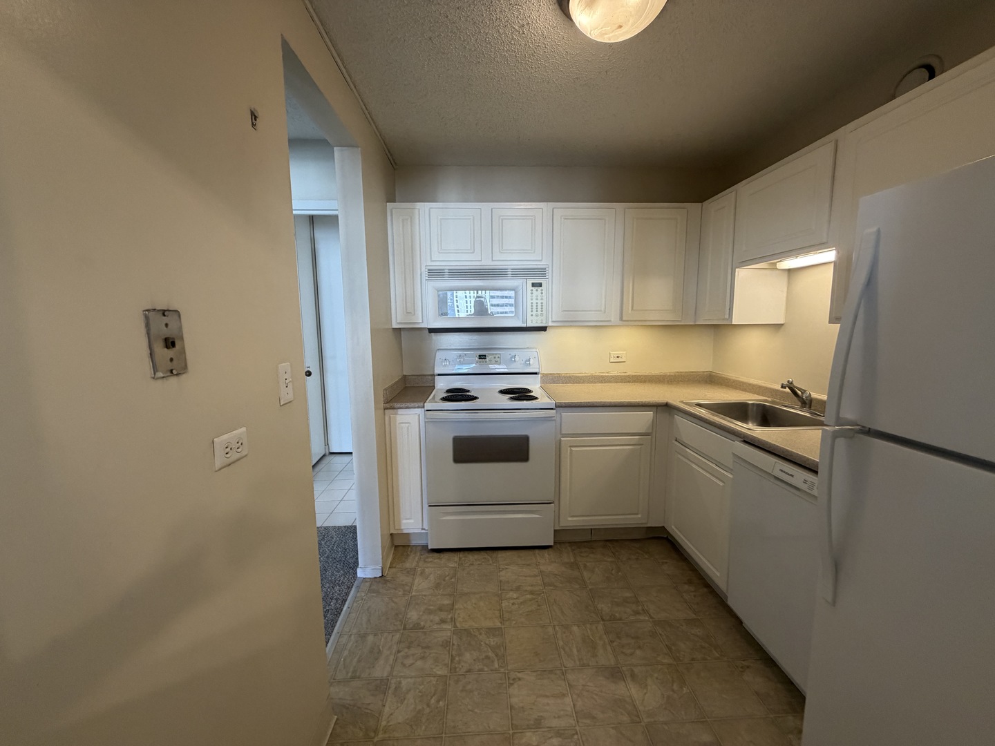 10 E ONTARIO Street Unit: 1701