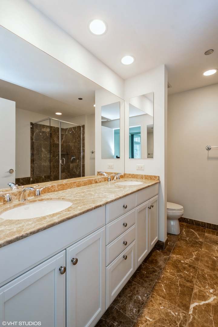 600 N Lake Shore Drive Unit: 2903