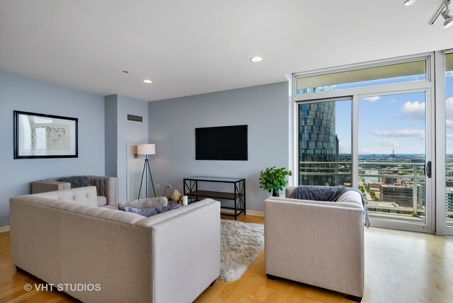 737 W WASHINGTON Boulevard Unit: 2508