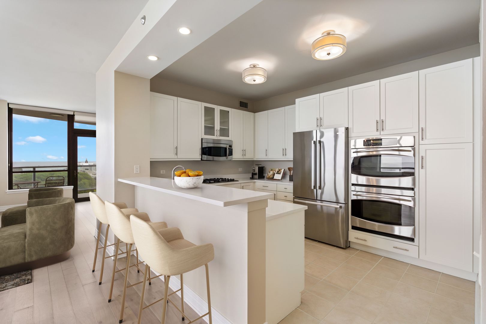 600 N LAKE SHORE Drive Unit: 1011