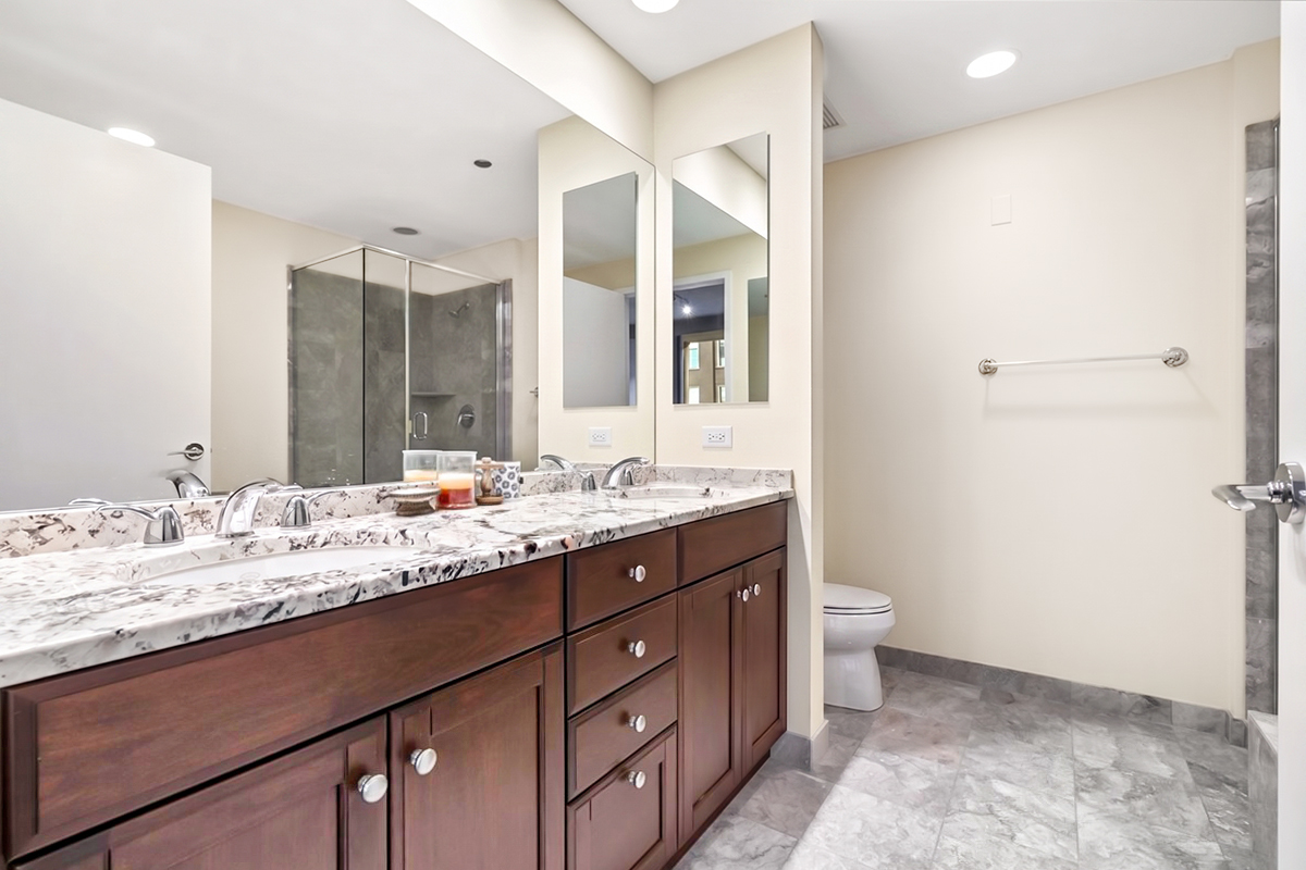 600 N LAKE SHORE Drive Unit: 407