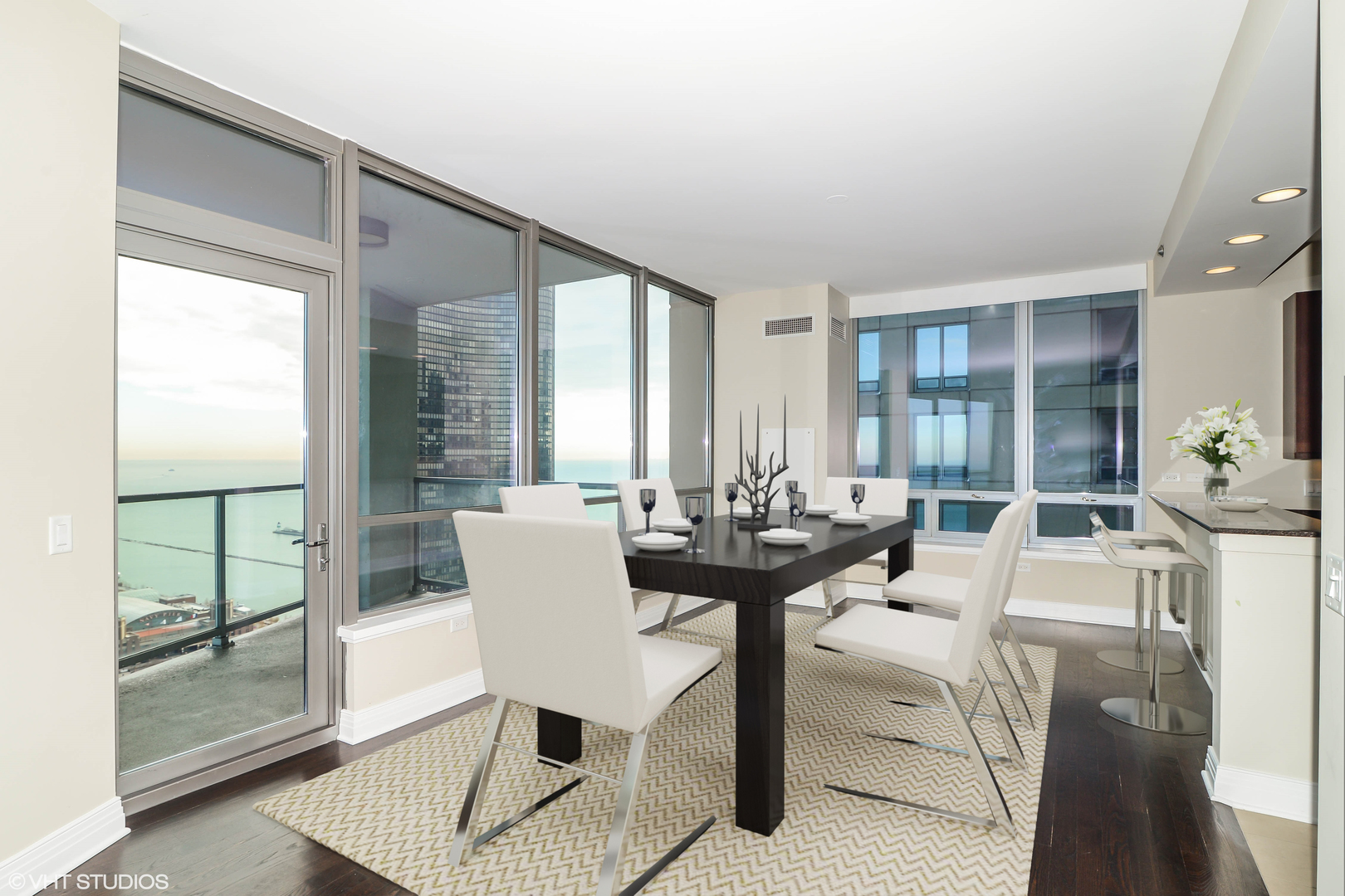 600 N Lake Shore Drive Unit: 3504
