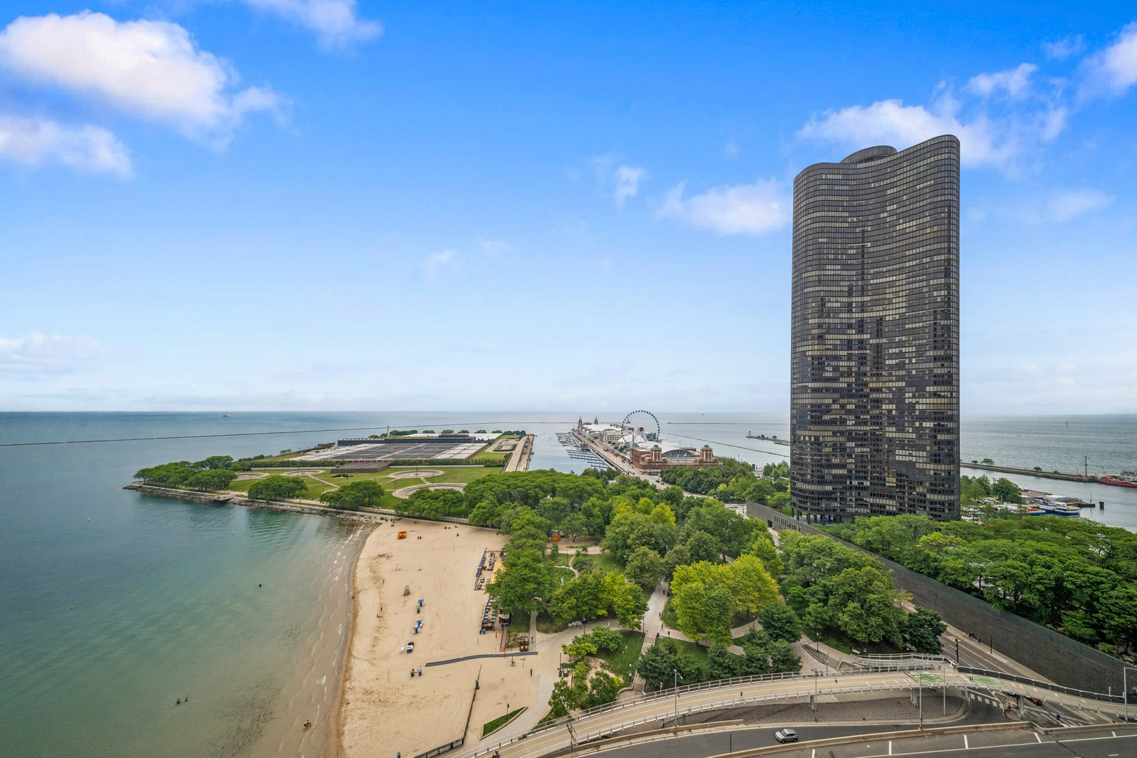 600 N Lake Shore Drive Unit: 2011