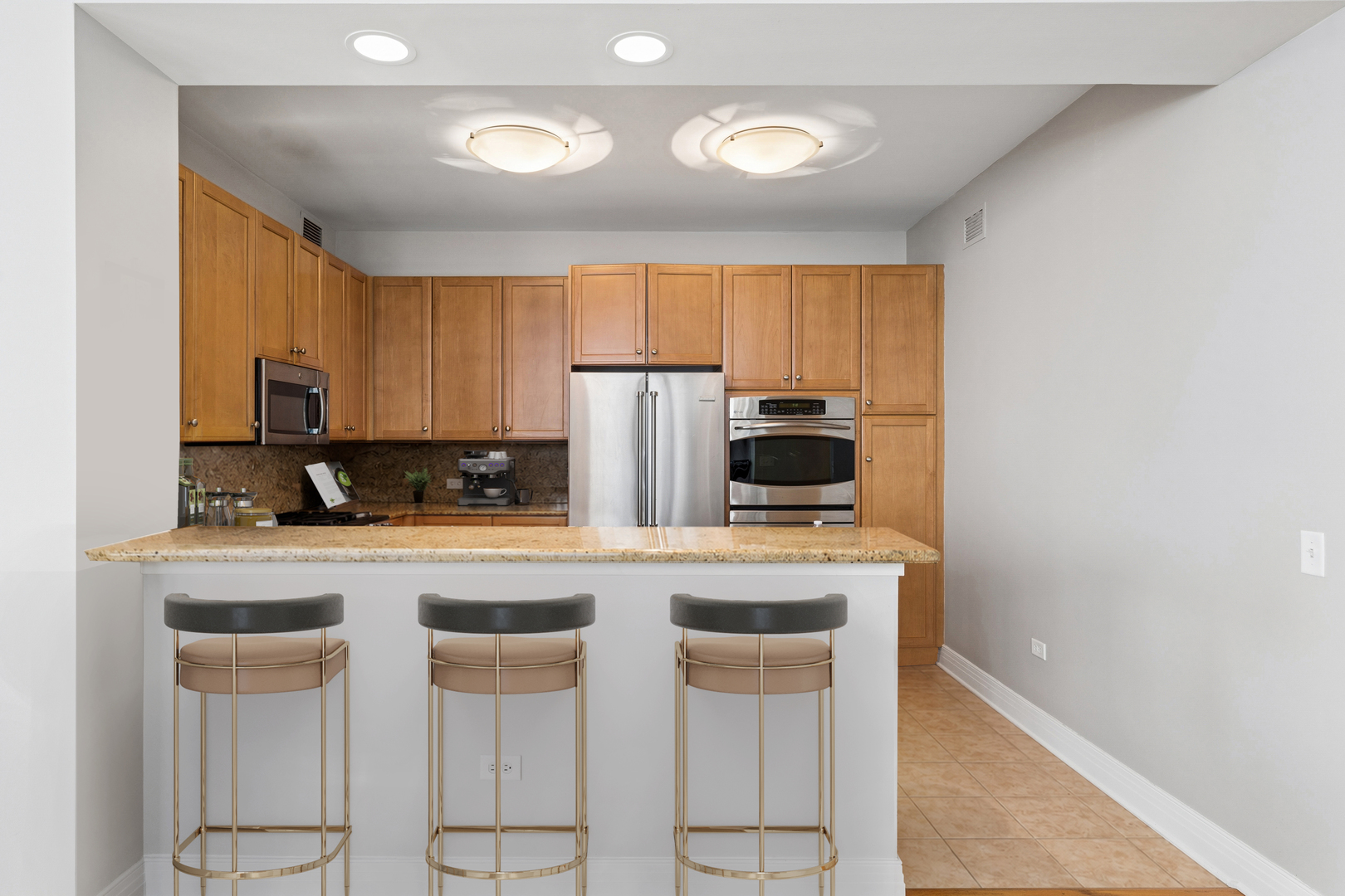 600 N Lake Shore Drive Unit: 2011