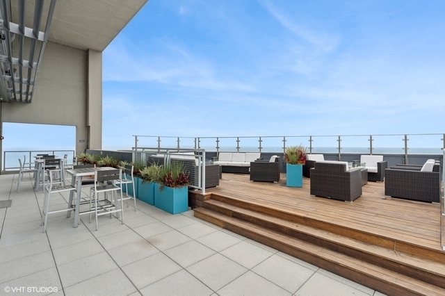 600 N Lake Shore Drive Unit: 1212