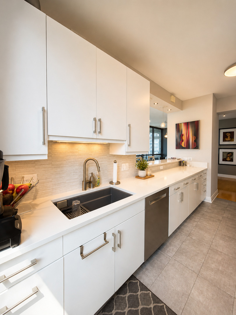 600 N LAKE SHORE Drive Unit: 3301