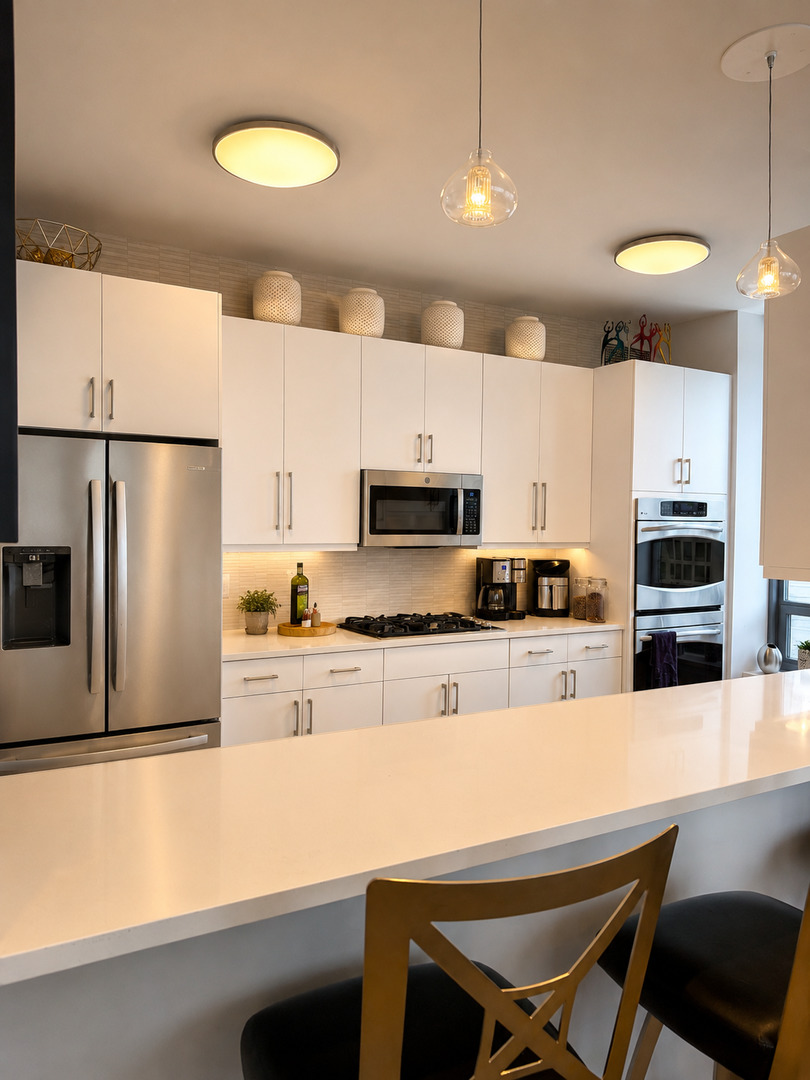 600 N LAKE SHORE Drive Unit: 3301