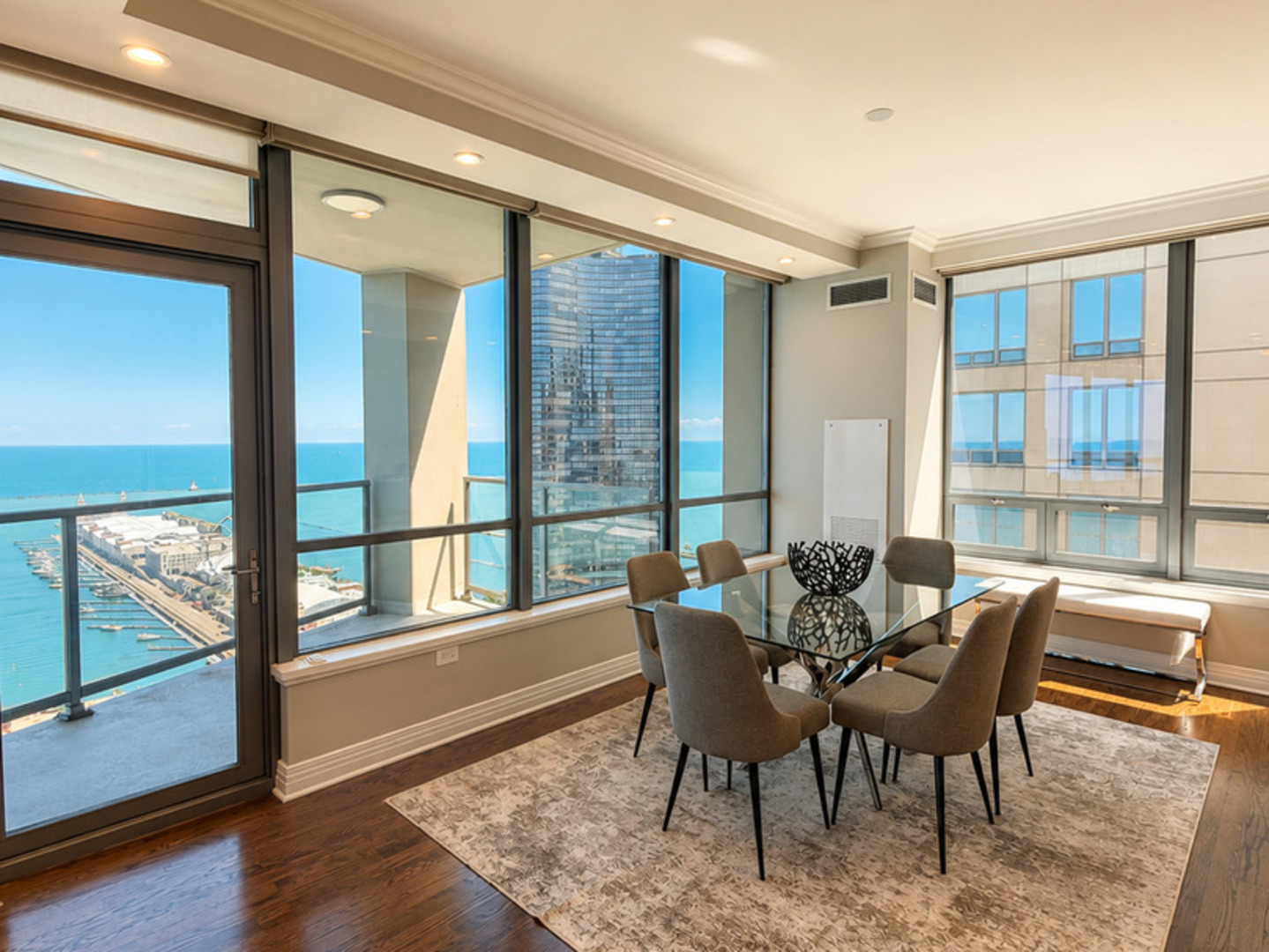 600 N Lake Shore Drive Unit: 3804