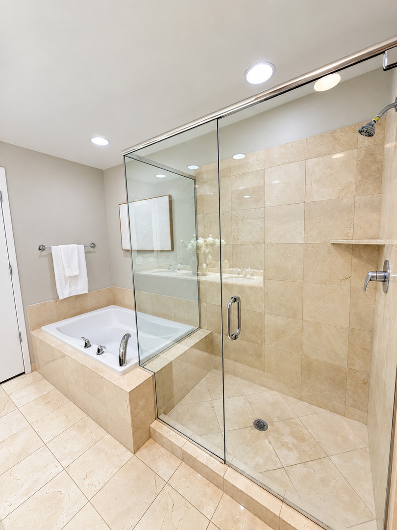 600 N Lake Shore Drive Unit: 2011
