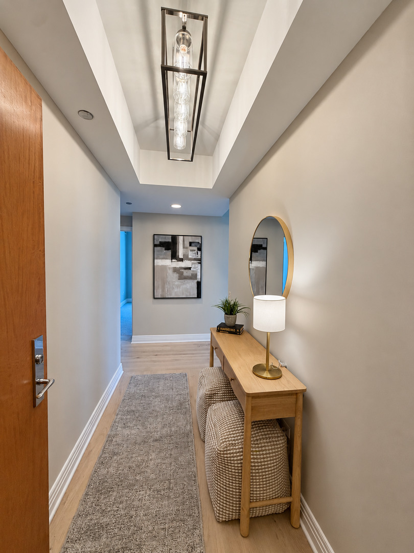 600 N LAKE SHORE Drive Unit: 1011