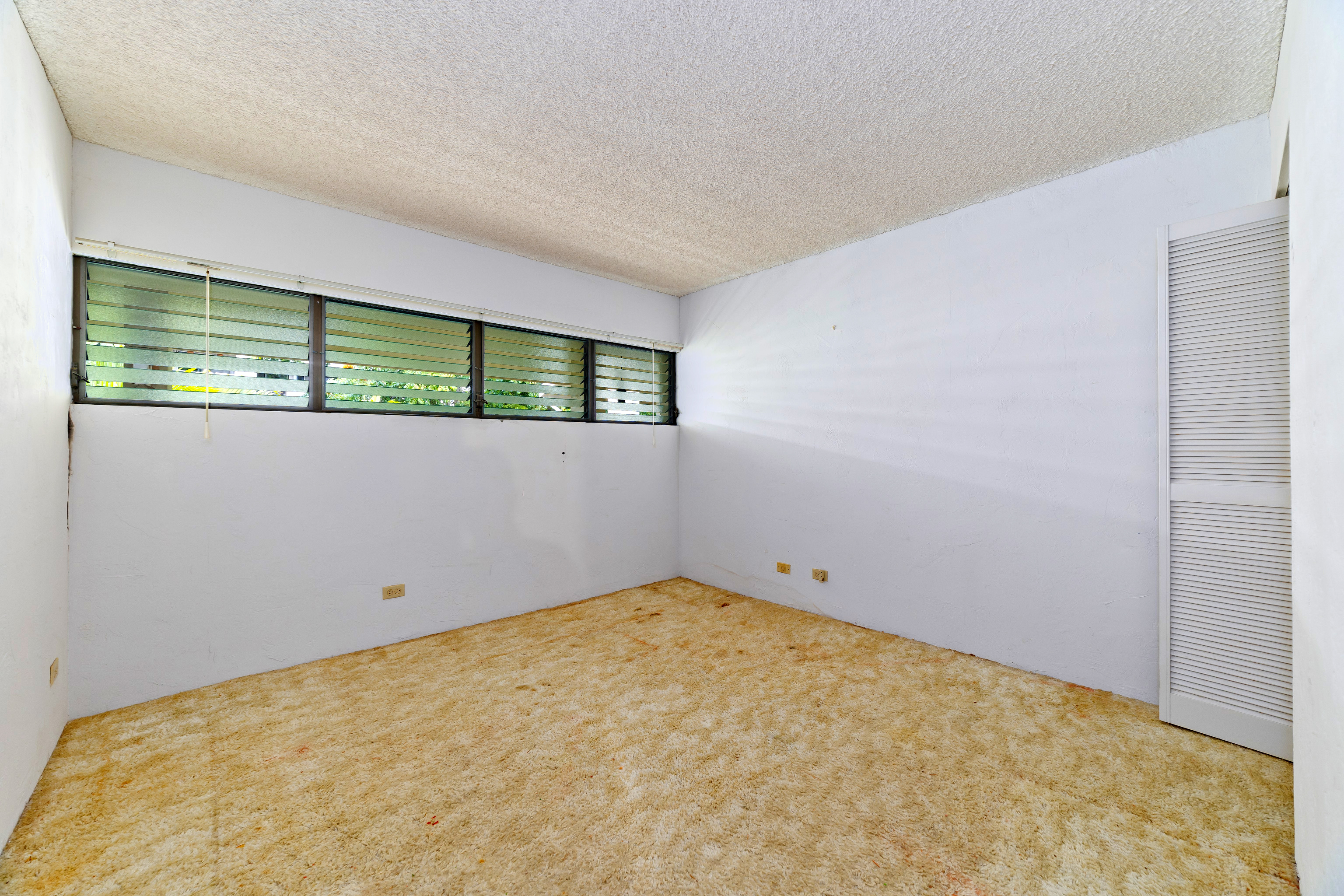 75-5681 KUAKINI HIGHWAY 301