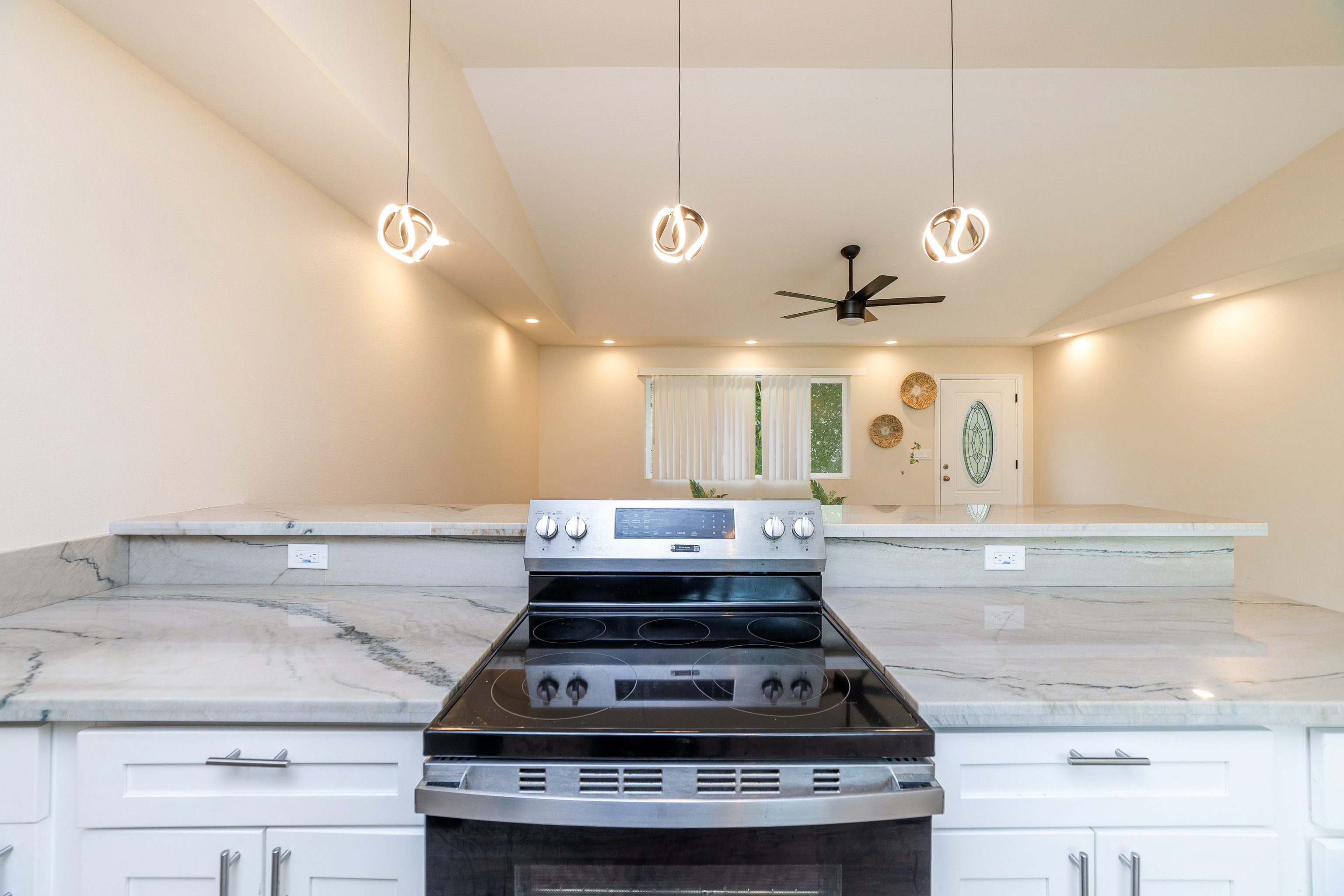 15-2811 LALAKEA ST
