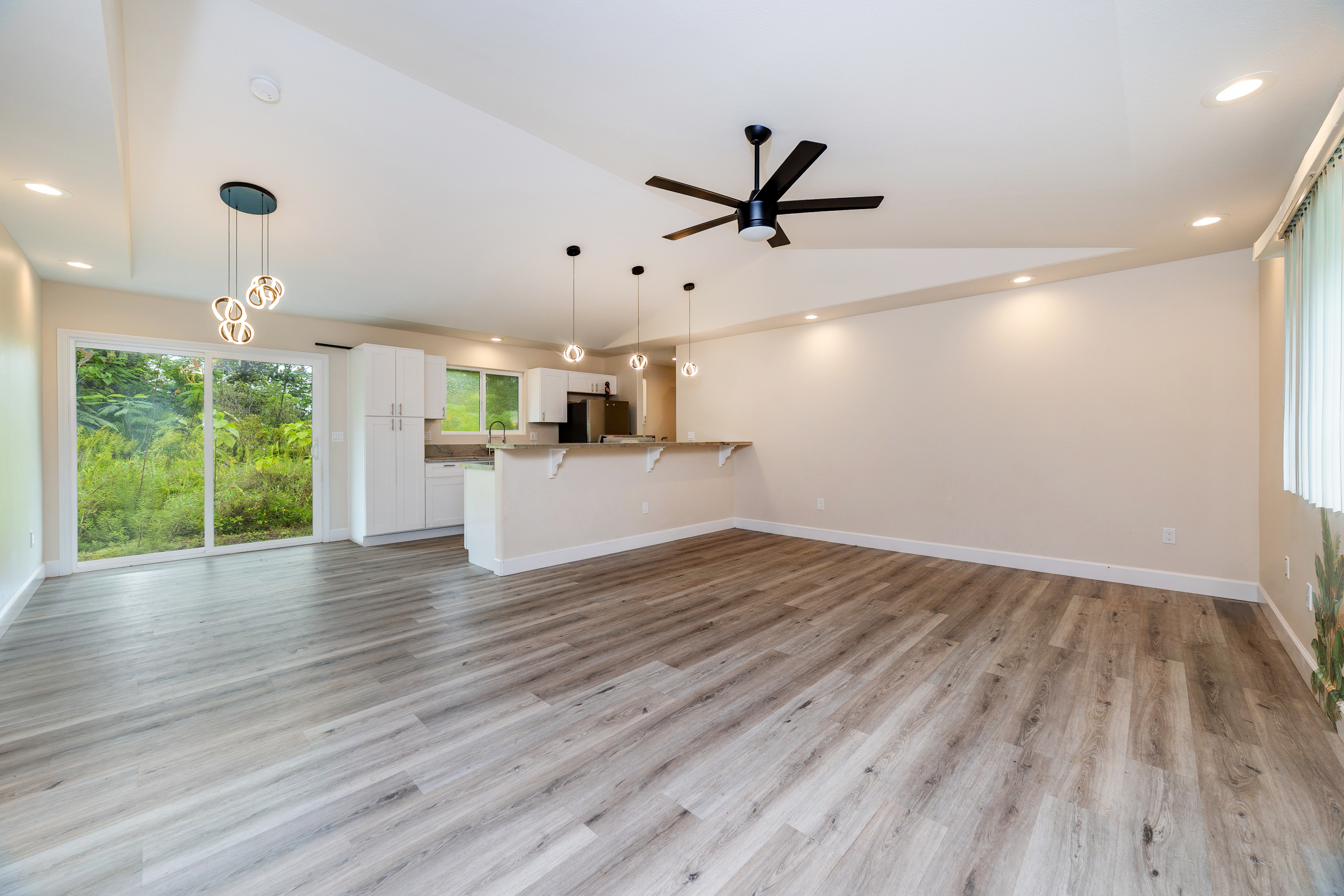 15-2811 LALAKEA ST