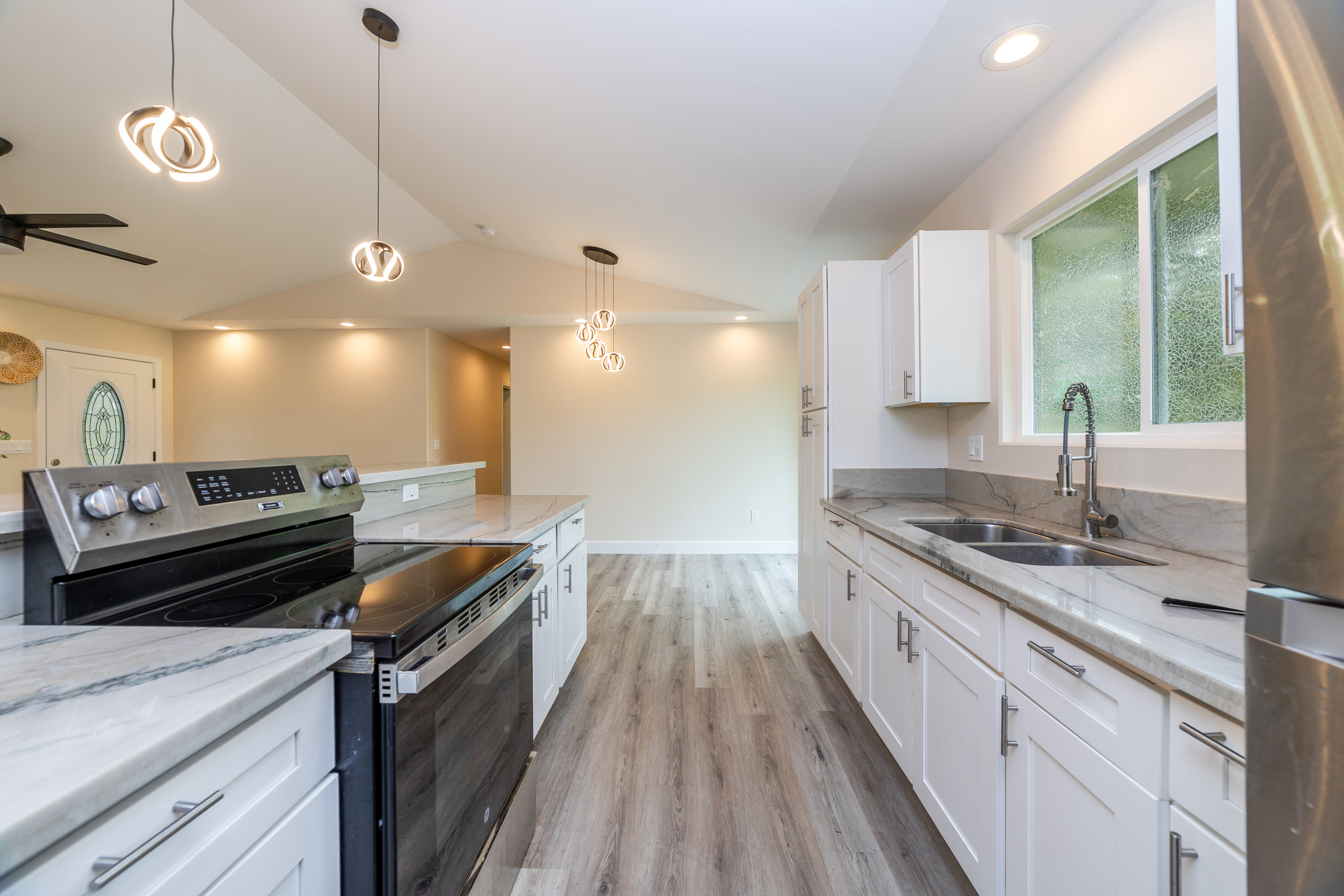 15-2811 LALAKEA ST