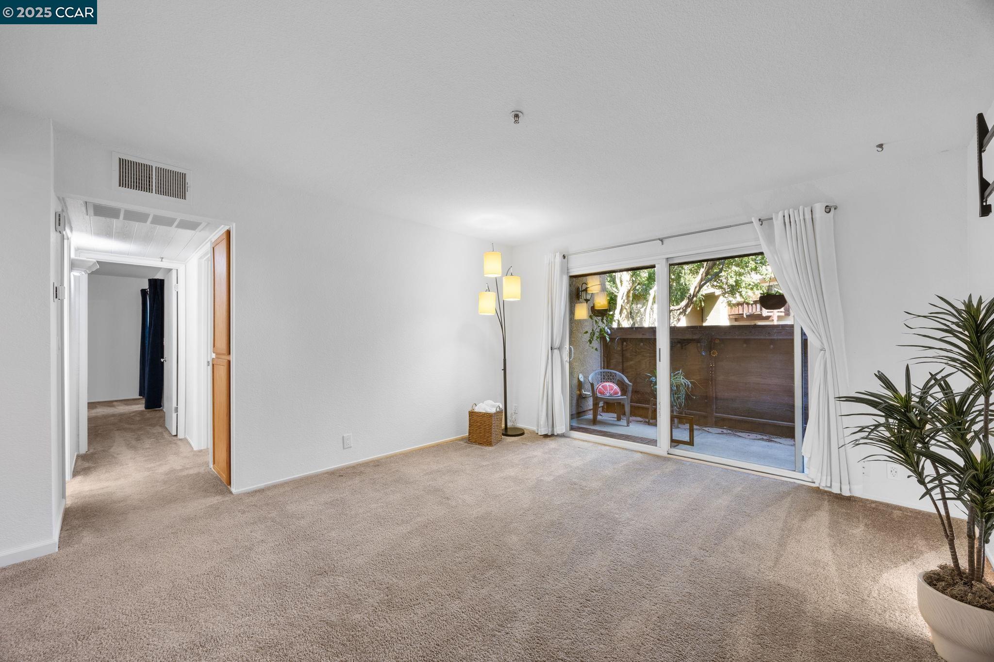 636 Arcadia Dr