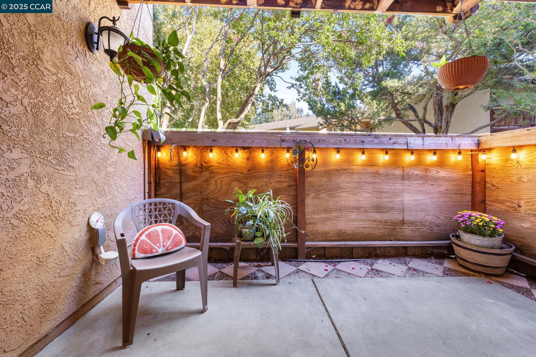636 Arcadia Dr