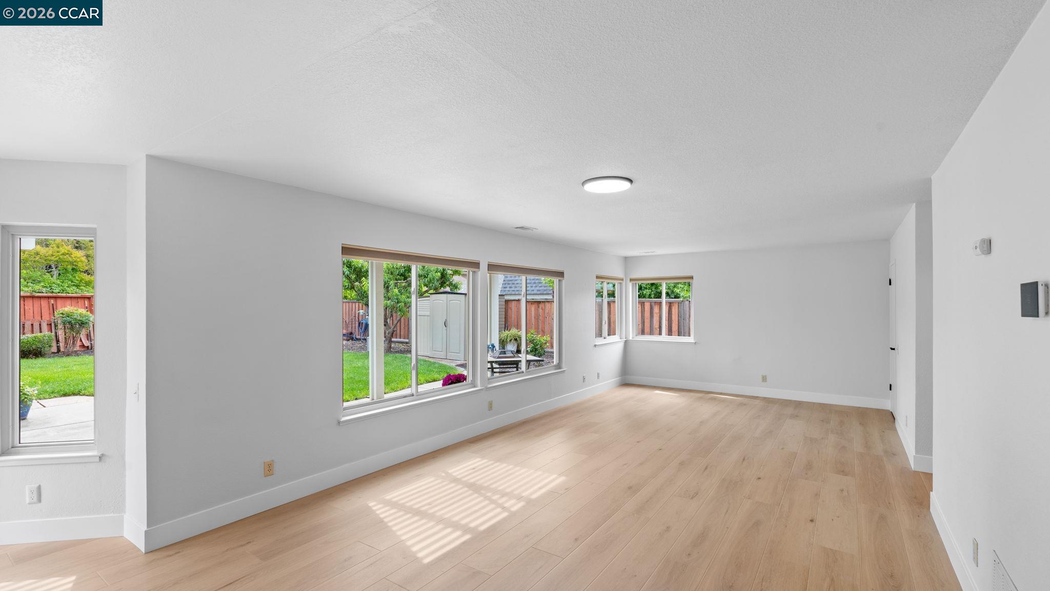 515 Lupine Cir