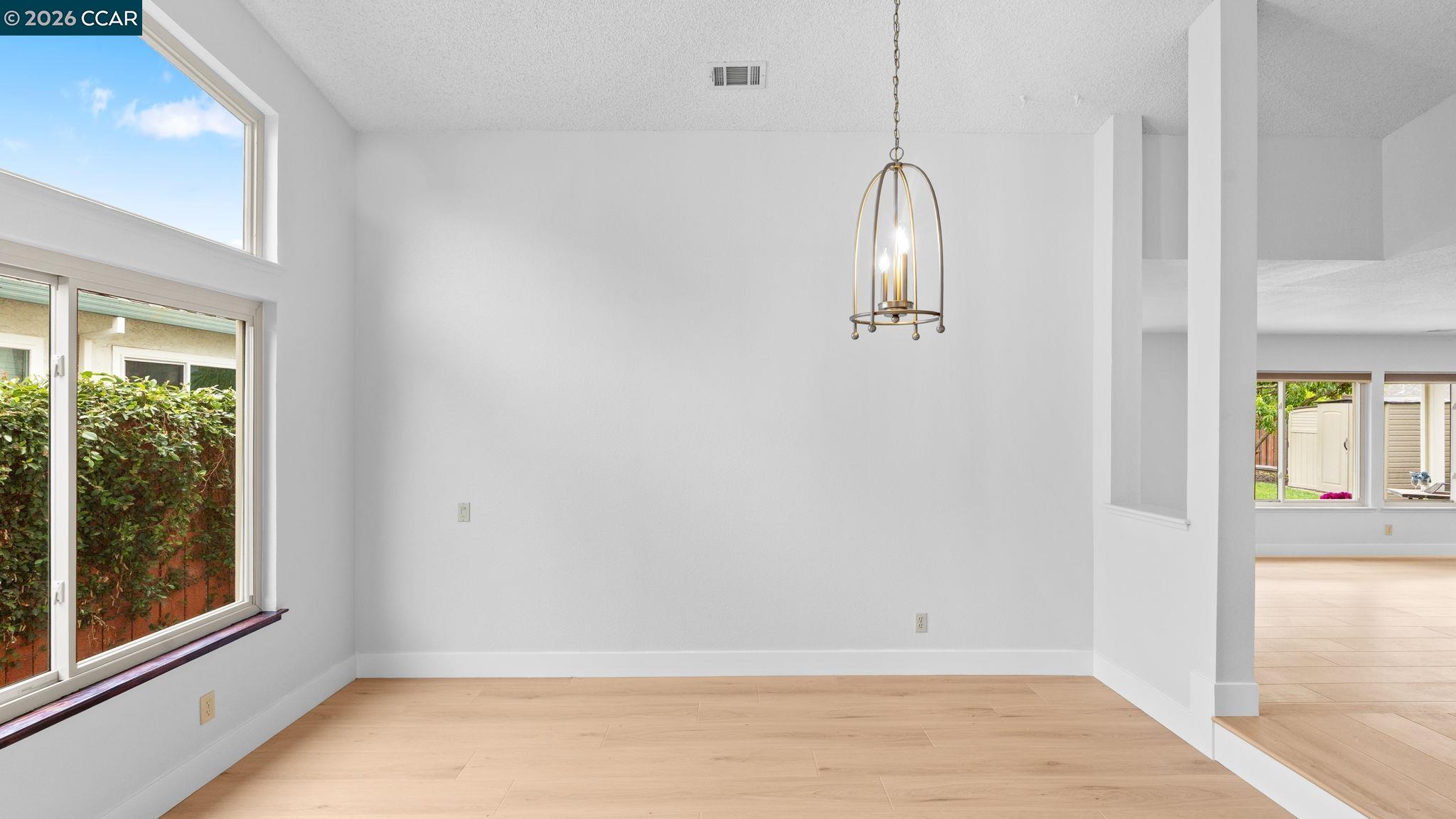 515 Lupine Cir