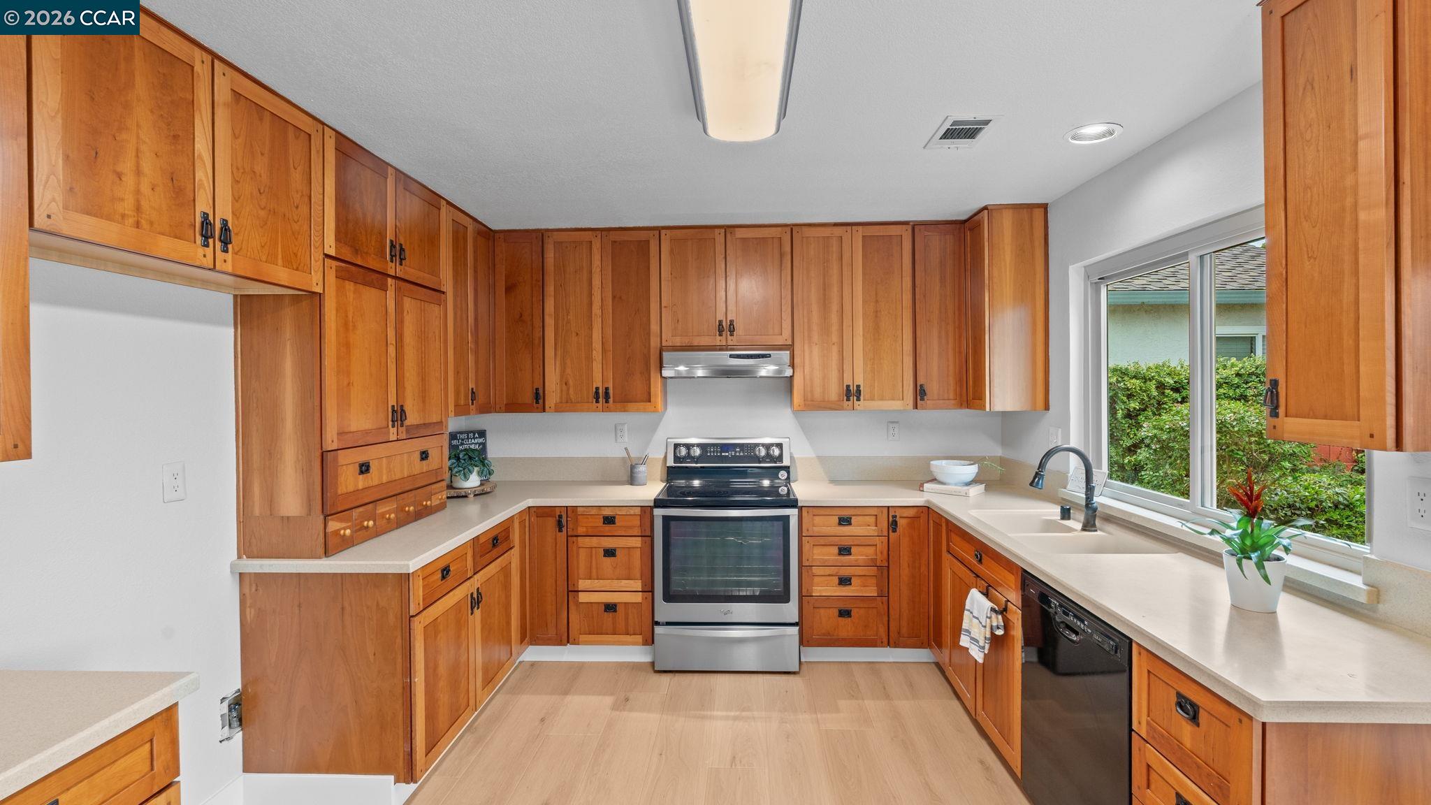 515 Lupine Cir
