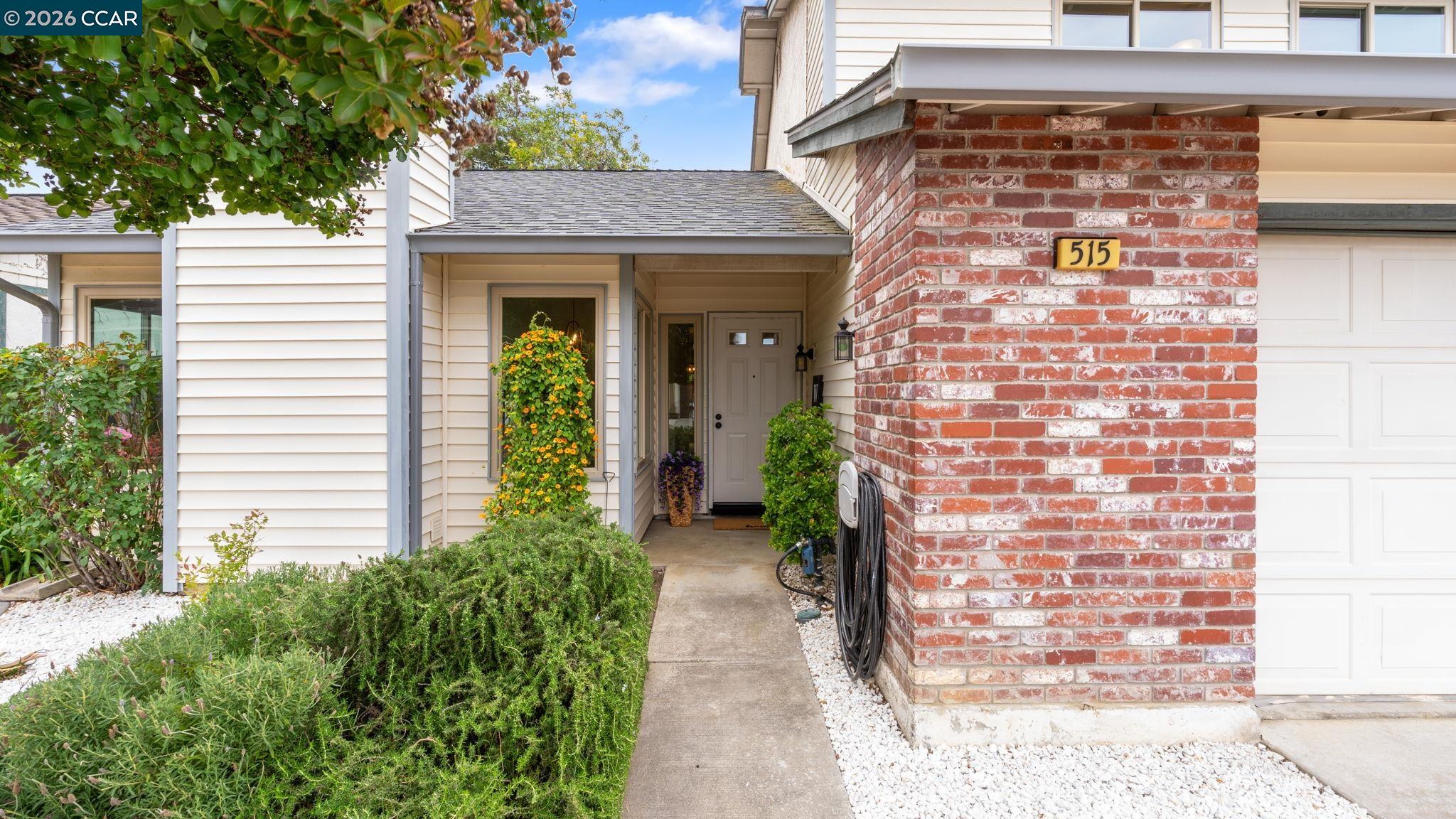 515 Lupine Cir